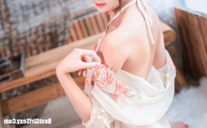 MTYH Vol.230 Charming Girl in Floral Bellyband Top - Beautiful Asian Girl Photo-14