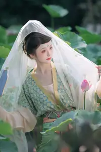 Chi Yan Zai Zhe Li in Lotus Pond, YiTuYu Vol.8730 | Captivating Ancient Beauty-15