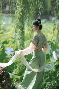 Chi Yan Zai Zhe Li in Lotus Pond, YiTuYu Vol.8730 | Captivating Ancient Beauty-13