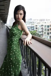 Chenaling CL: Urban Elegance in YiTuYu Vol.8814 – A Captivating Art Language Collection-11