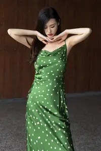 Chenaling CL: Urban Elegance in YiTuYu Vol.8814 – A Captivating Art Language Collection-23