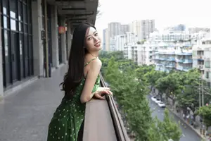 Chenaling CL: Urban Elegance in YiTuYu Vol.8814 – A Captivating Art Language Collection-6