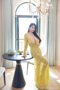 Elegant Portrait Photography Collection: XiuRen No.10909 Featuring Model Xiao Rou Rou Mi – Aesthetic Fashion and Glamour Gallery-13