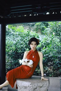 Elegant Red Cheongsam Fashion Photography: Wu Yu Cao Mei in Fushan Park | YiTuYu Art Language Vol.9329 Exclusive Collection-13