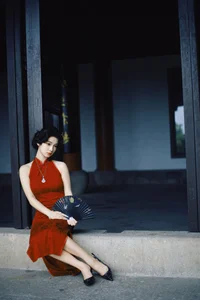 Elegant Red Cheongsam Fashion Photography: Wu Yu Cao Mei in Fushan Park | YiTuYu Art Language Vol.9329 Exclusive Collection-5