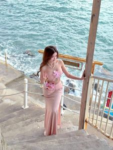 Hot Girl Le Ly Lan Huong: Seductive Beach Style Transformation Captivating All Eyes.-4