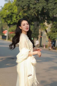 Timeless Elegance of Hanoi in a Traditional Silk Ao Dai-3