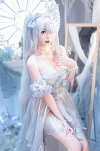 Stunning Nikke Cinderella Crystal Princess Cosplay by Xuan Xiao Xue Jie: High-Quality Goddess of Victory Photography and Anime Inspiration-26