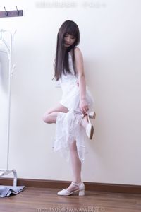 BoBoSocks No.542: Chinese Model, White Dress, Bare Feet. Pure Beauty and Delicate Emotion.-16