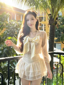 Mỹm Trần shines in a stunning pink outfit with a majestic white horse-3