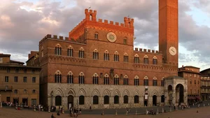 Discover the Breathtaking Filming Locations of 'Can This Love Be Translated?' in Italy, Japan, and Canada for Your Next Romantic Getaway-7