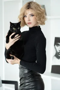 Stunning Catwoman Cosplay by Candy_ball: Part 01 Exclusive Photo and Video Collection for DC Fans and Cosplay Enthusiasts-0