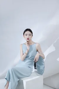 Captivating Grace: An Zi Ma Ma in YiTuYu Vol.9071 Art Language Collection-16