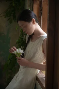 Cinematic Elegance: An Emotional Indoor Journey with Cai Jing Fan-12