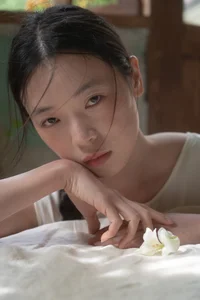 Cinematic Elegance: An Emotional Indoor Journey with Cai Jing Fan-0