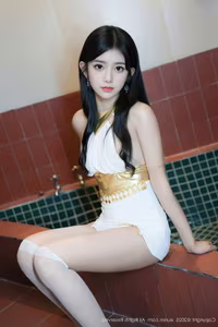 XiuRen No.10058: Discover the Alluring Elegance of Mei Shao Nu in This Exclusive Photoshoot-16