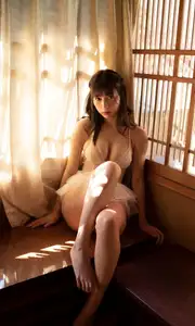 JP Risa Yukihira: Enchanting Beauty in 'Winter Swim' - Weekly Playboy PHOTO BOOK-15