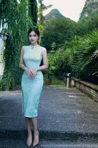 Nan Qiao: Graceful Charm in Jade Green Cheongsam - XiuRen No.10538 Collection-25