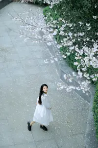 Long Xing Er: Graceful Cherry Blossom Muse – YiTuYu Vol.8741 Poetic Portrait-22