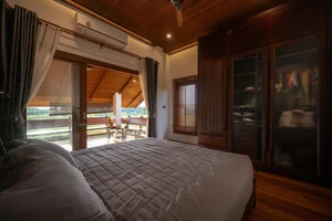 The Art of Slow Living: A Modern Sloped Roof Sanctuary to Witness All Four Seasons-9