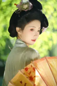 YiTuYu Vol.8521 Tu Ya W: Immerse in the Classical Grace of a Muse in a Fairy-tale Setting-12