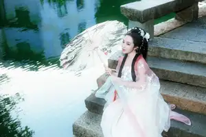 Bảo Trâm Idol Transforms into a 'Fairy Goddess' in Ancient Chinese Town: Ethereal Beauty Captivates All.-0