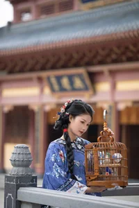Timeless Elegance: Xin Xin in YiTuYu Art Language Vol.8883-22