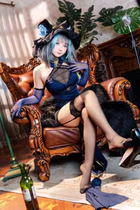 Coser Xi Huan Ai Li Ma Alluring Cheshire Qipao Cosplay Unveiling 37 Captivating Photos-20