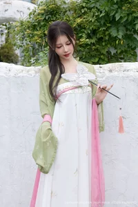 Ethereal Elegance: Capturing the Timeless Grace of Yin Tian Tian Sunny in Shanghai-0