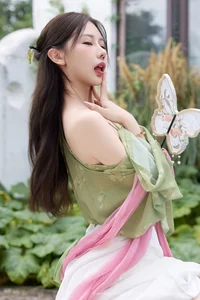 Ethereal Elegance: Capturing the Timeless Grace of Yin Tian Tian Sunny in Shanghai-1