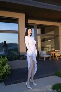 An Ran's Elegant White Dress XiuRen No.10747 Captivating Serenity in Natural Light.-7