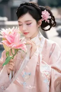 Pink Grace - Captivating Elegant Asian Traditional Beauty-6