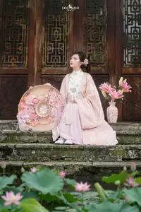 Pink Grace - Captivating Elegant Asian Traditional Beauty-15