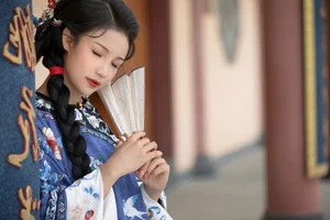 Timeless Elegance: Xin Xin in YiTuYu Art Language Vol.8883-18