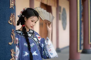 Timeless Elegance: Xin Xin in YiTuYu Art Language Vol.8883-1