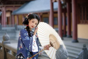 Timeless Elegance: Xin Xin in YiTuYu Art Language Vol.8883-26