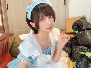 Coser NAGISA: Captivating Maid Cosplay in Exclusive Part04 Collection - Discover Her Enchanting Beauty-17