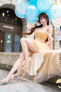 Coser Hane Ame Shines in Her 2025 Birthday Dress Captivating Elegance and Alluring Charm!-24