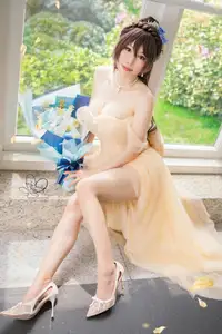 Coser Hane Ame Shines in Her 2025 Birthday Dress Captivating Elegance and Alluring Charm!-3