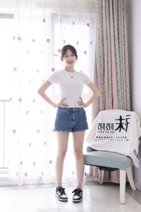 BoBoSocks No.553: Youthful Chinese Model in Denim Shorts and White T-shirt-9