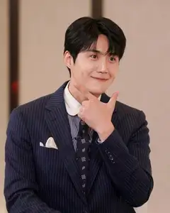 Suzy: Natural Beauty Captivating Hearts, Recalling the Viral West Lake Moment-3