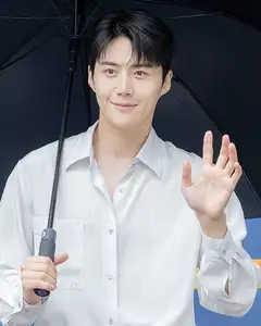 Suzy: Natural Beauty Captivating Hearts, Recalling the Viral West Lake Moment-7