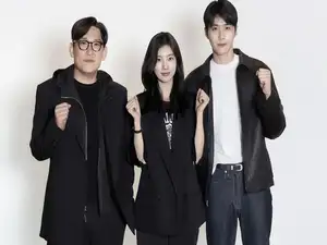 Suzy: Natural Beauty Captivating Hearts, Recalling the Viral West Lake Moment-8