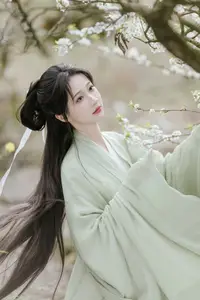 Pure Elegance of Qi Luo Sheng De Xiao Su Su Amidst Spring Blossoms - YiTuYu Vol.8817-6