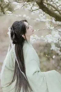 Pure Elegance of Qi Luo Sheng De Xiao Su Su Amidst Spring Blossoms - YiTuYu Vol.8817-13