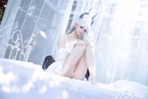Coser Yu Yu Transforms into Altima Tia: Ethereal White Fantasy Beauty (40P)-20