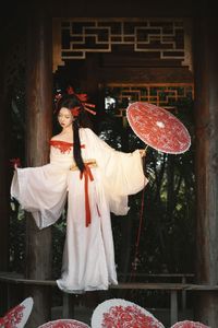 YiTuYu Vol.8303: Shi Mian Mian Bao Xie Captures Traditional Asian Elegance-21