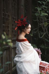 YiTuYu Vol.8303: Shi Mian Mian Bao Xie Captures Traditional Asian Elegance-14