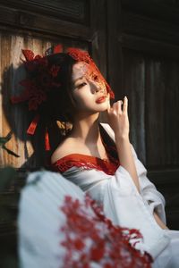 YiTuYu Vol.8303: Shi Mian Mian Bao Xie Captures Traditional Asian Elegance-11