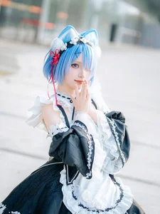 Dreamy Rem Cosplay by Coser Hana at Firefly Festival Part02-1
